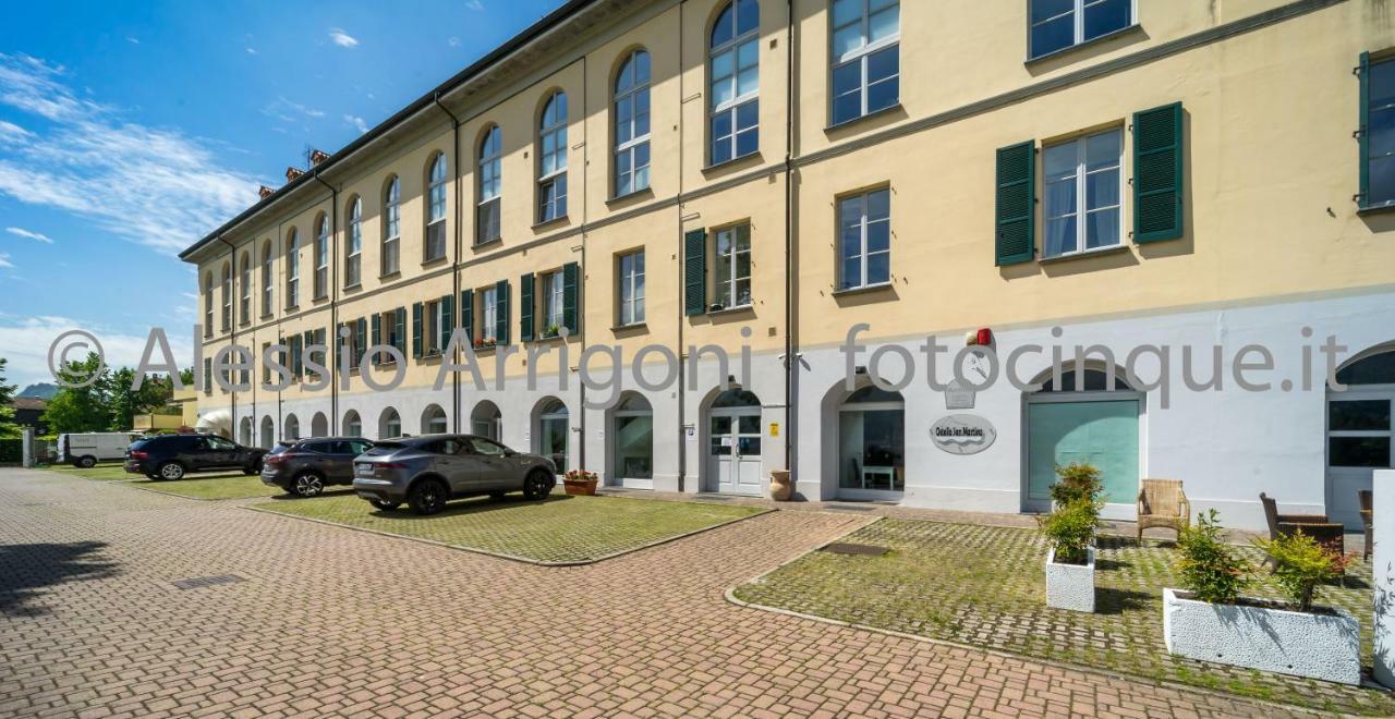 Bluelake Inn Olginate Екстериор снимка