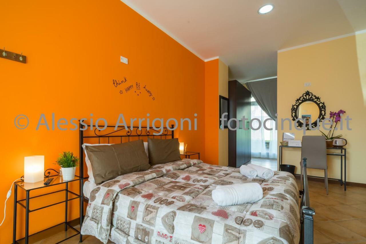 Bluelake Inn Olginate Екстериор снимка
