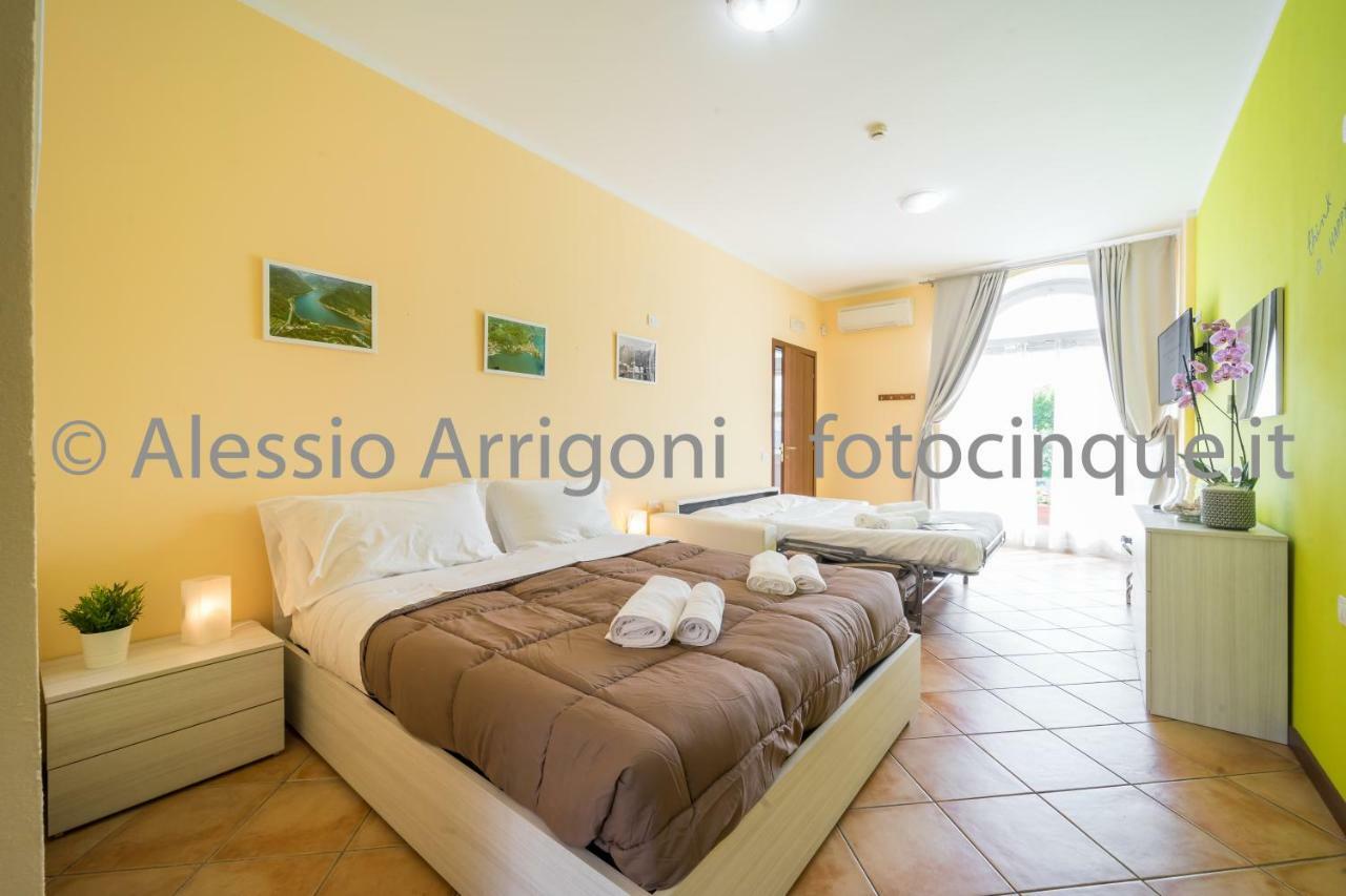 Bluelake Inn Olginate Екстериор снимка