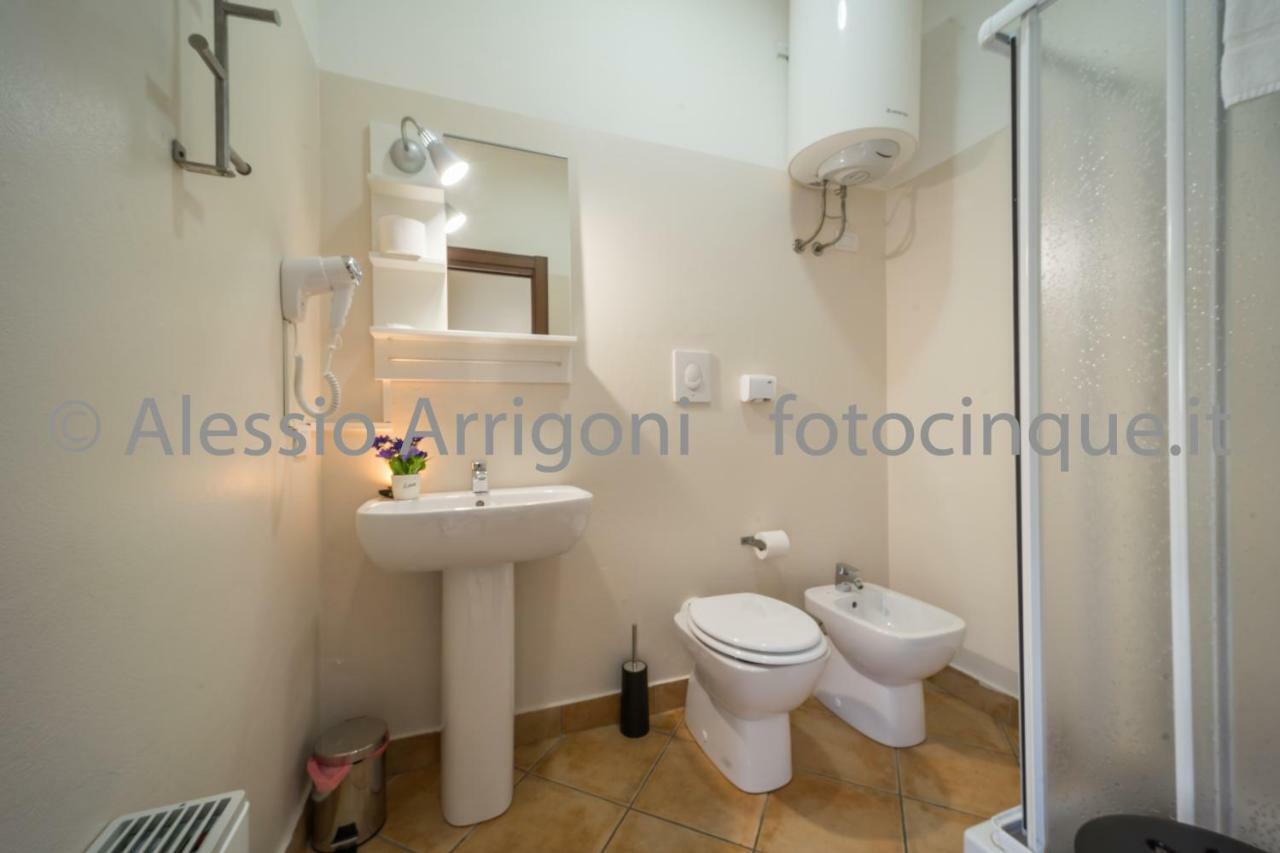 Bluelake Inn Olginate Екстериор снимка